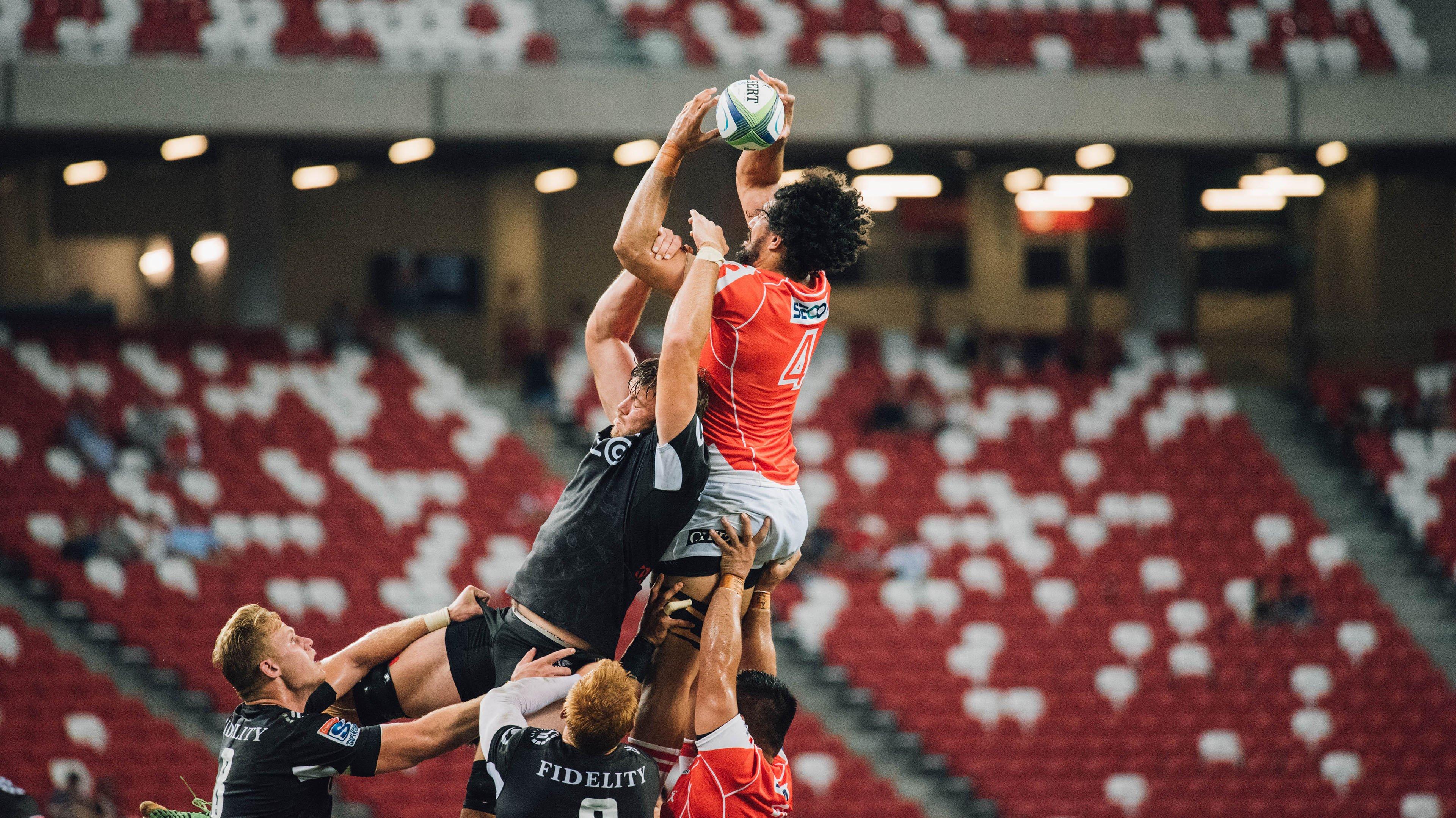 媒体暗战，法媒造势逼梅西离队，背后谁在放冷枪？